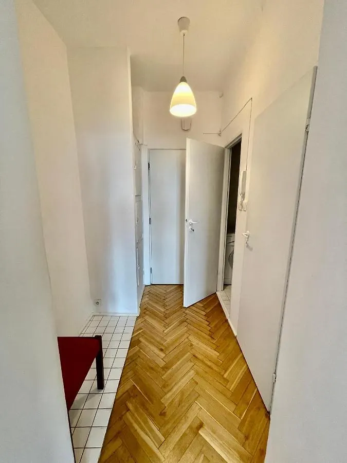 Super Beauty Metro Wifi 65'Tv Netflix Hbo Appletv+ Apartment Warsaw Poland