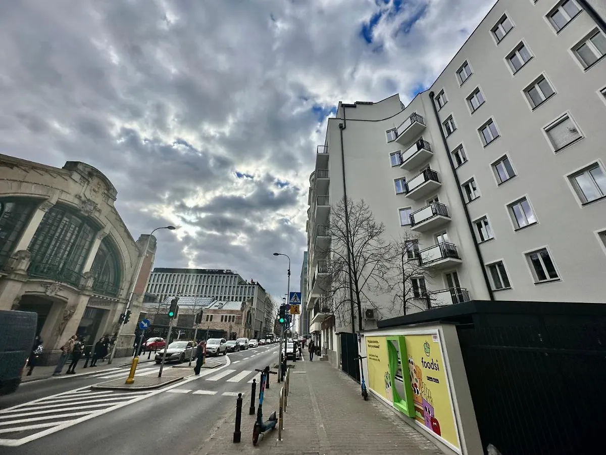 Super Beauty Metro Wifi 65'Tv Netflix Hbo Appletv+ Apartment Warsaw