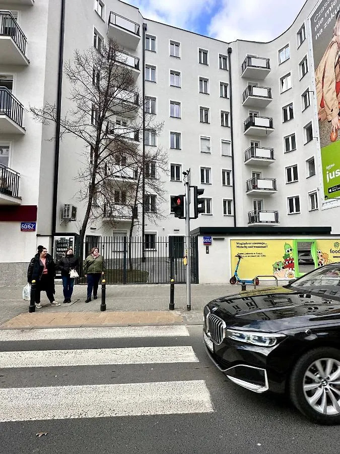 Super Beauty Metro Wifi 65'Tv Netflix Hbo Appletv+ Apartment Warsaw