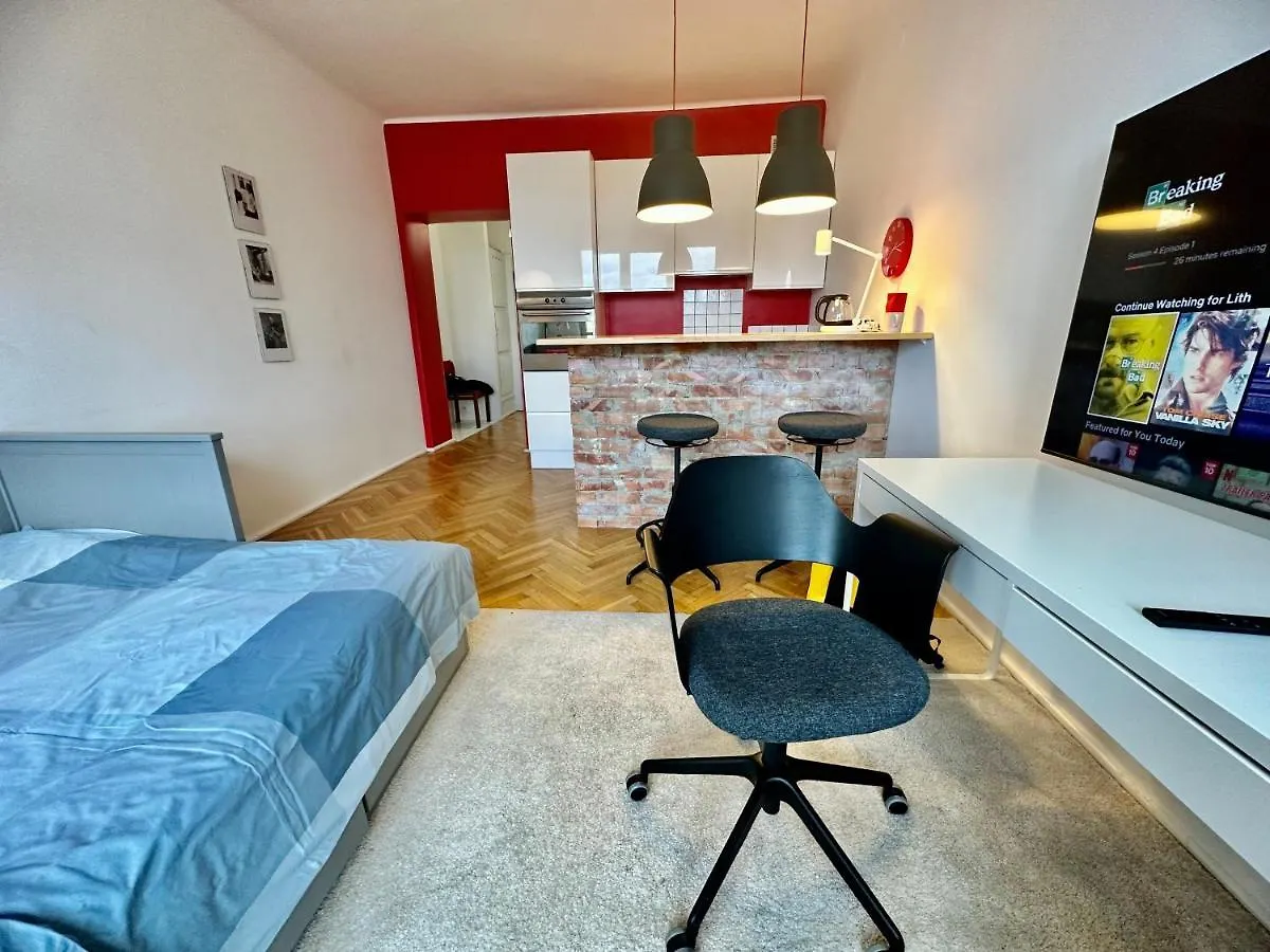 Super Beauty Metro Wifi 65'Tv Netflix Hbo Appletv+ Apartment Warsaw 0*,